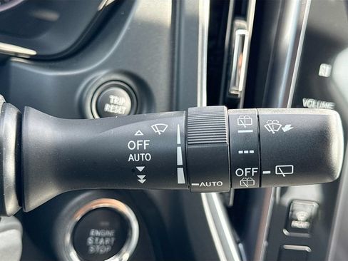 Used 2025 Subaru Forester Limited AWD/4WD image 13