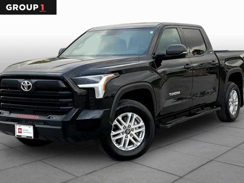 Certified 2025 Toyota Tundra SR5 w/ SR5 Convenience Package AWD/4WD image 1