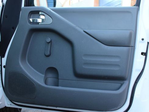 Used 2017 Nissan Frontier S image 40