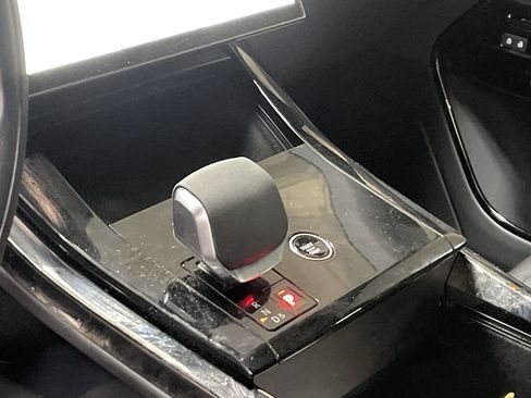 Used 2024 Land Rover Range Rover Sport Dynamic SE image 11