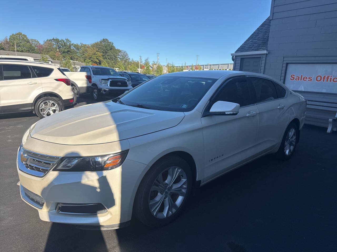 Used 2014 Chevrolet Impala LT w/ Premium Seating Package FWD image 3