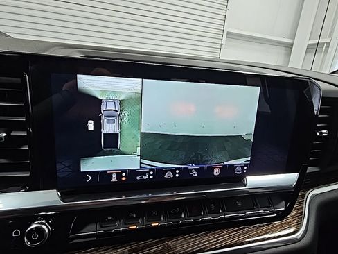 New 2026 GMC Sierra 1500 SLE w/ Preferred Package image 18