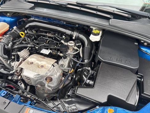 Used 2018 Ford Focus SE FWD image 12