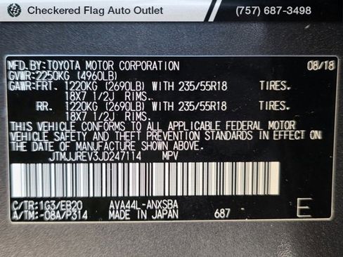 Used 2018 Toyota RAV4 SE image 50