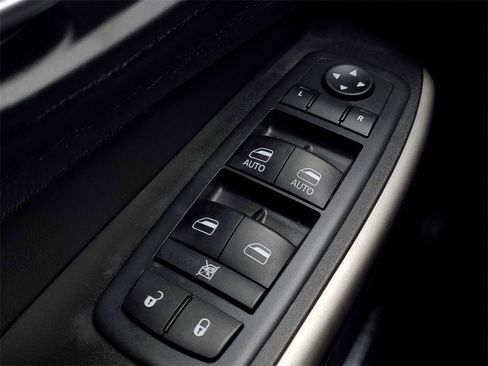 Used 2019 Jeep Cherokee High Altitude image 15