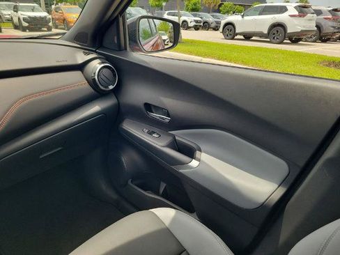 Certified 2023 Nissan Kicks SR w/ SR Premium Package FWD image 19