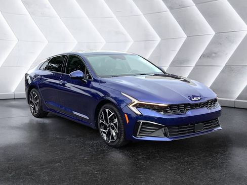 Used 2025 Kia K5 EX FWD image 1