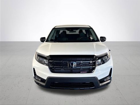 Certified 2025 Honda Ridgeline Sport image 3