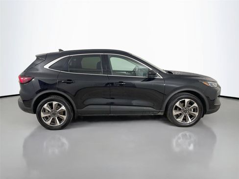 Used 2024 Ford Escape Platinum AWD/4WD image 17