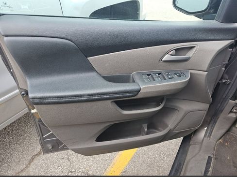 Used 2012 Honda Odyssey EX image 10