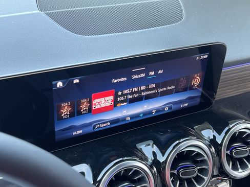 New 2026 Mercedes-Benz GLB 250 4MATIC image 23