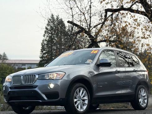 Used 2016 BMW X3 xDrive28i image 1