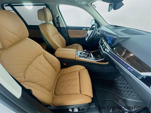 Used 2026 BMW X7 xDrive40i image 31