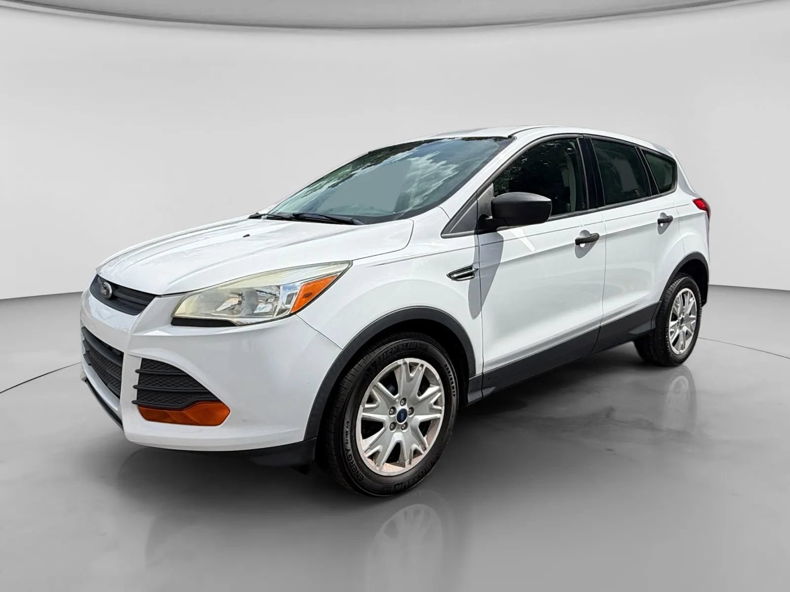Used 2016 Ford Escape S FWD image 1