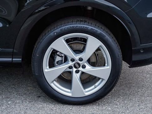 New 2025 Audi Q5 Premium Plus image 11