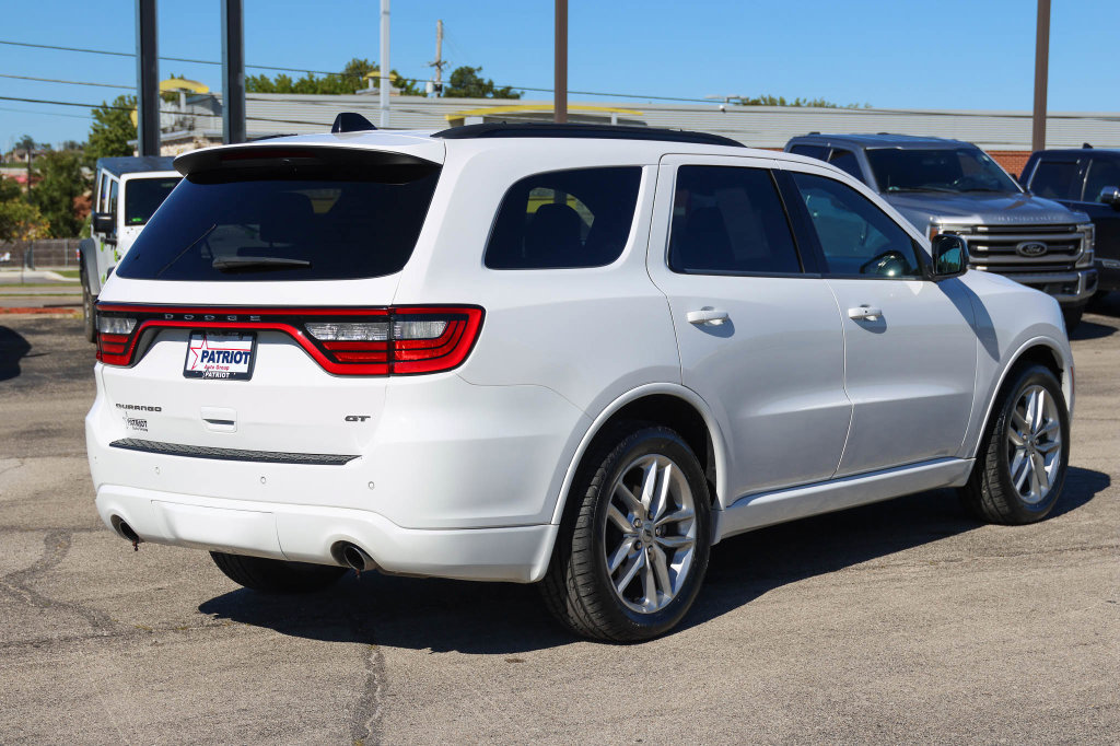 Used 2024 Dodge Durango GT RWD image 3