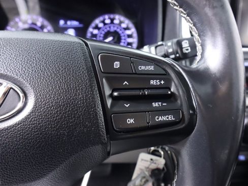 Used 2022 Hyundai Venue SEL w/ Cargo Package FWD image 13