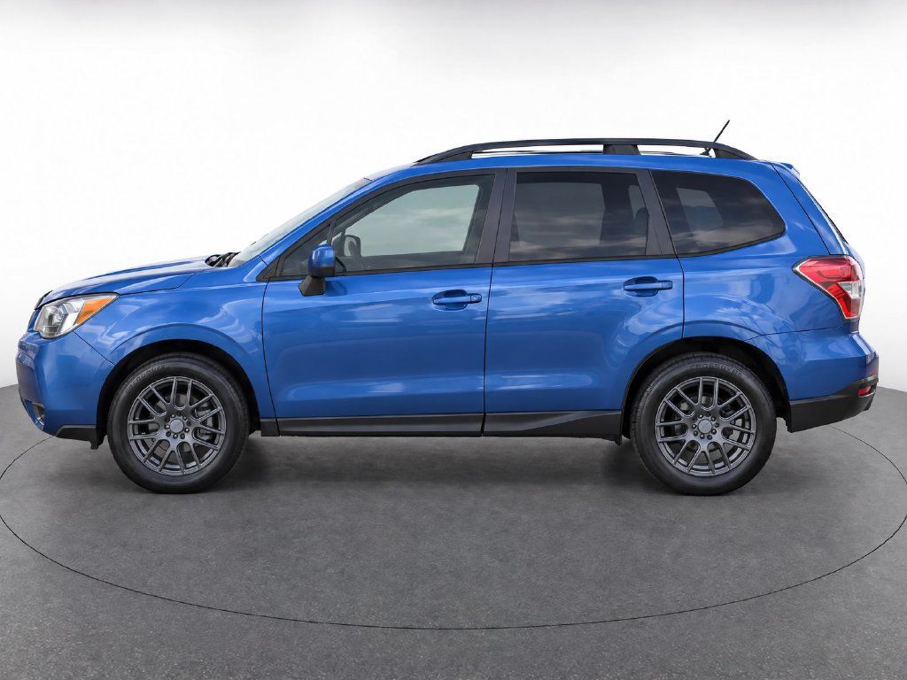 Used 2015 Subaru Forester 2.5i Premium AWD/4WD image 2