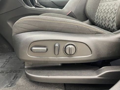 Certified 2023 Chevrolet Equinox LT image 9