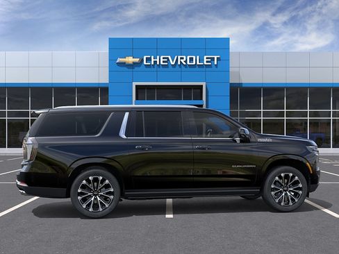 New 2026 Chevrolet Suburban High Country AWD/4WD image 5