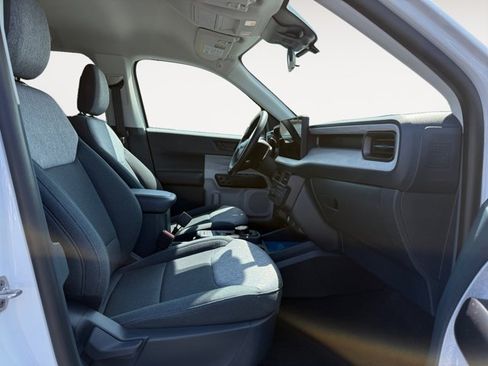 Certified 2025 Ford Maverick XLT FWD image 19