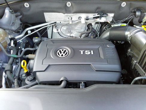 Used 2020 Volkswagen Atlas Cross Sport SE AWD/4WD image 47