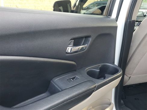 Used 2018 Honda Pilot LX image 18