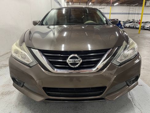 Used 2017 Nissan Altima 2.5 SV FWD image 3
