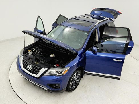 Used 2018 Nissan Pathfinder Platinum FWD image 21