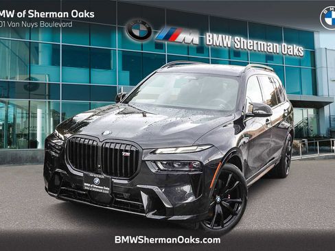 Used 2026 BMW X7 M60i image 1