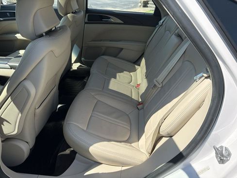 Used 2018 Lincoln MKZ Select w/ Select Plus Package FWD image 17