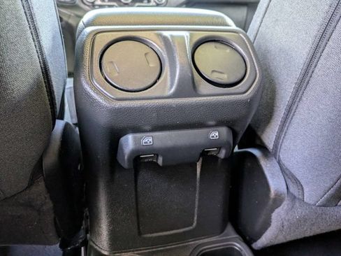 Used 2024 Jeep Gladiator Sport AWD/4WD image 14