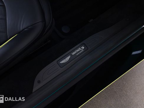 Used 2026 Aston Martin V8 Vantage S RWD image 35