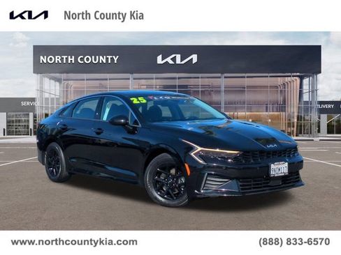 Certified 2025 Kia K5 LXS FWD image 1