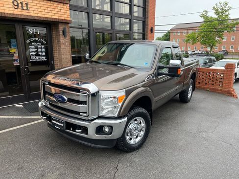 Used 2016 Ford F250 XLT w/ XLT Premium Package AWD/4WD image 1