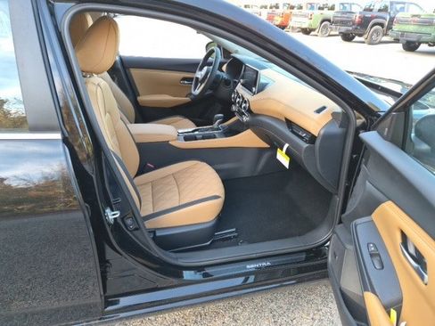 New 2025 Nissan Sentra SV w/ SV Premium Package image 12