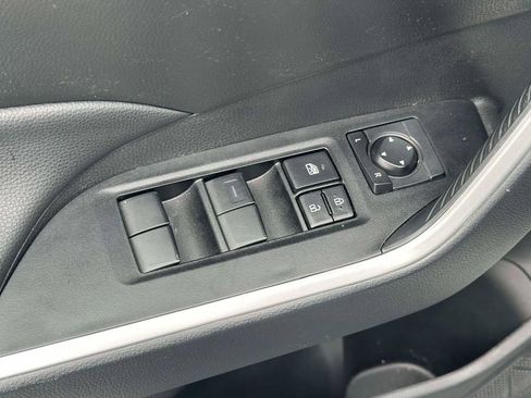 Used 2025 Toyota RAV4 LE AWD/4WD image 17