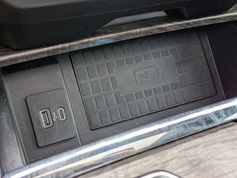 Used 2020 Ford Expedition Limited w/ Equipment Group 301A RWD image 25