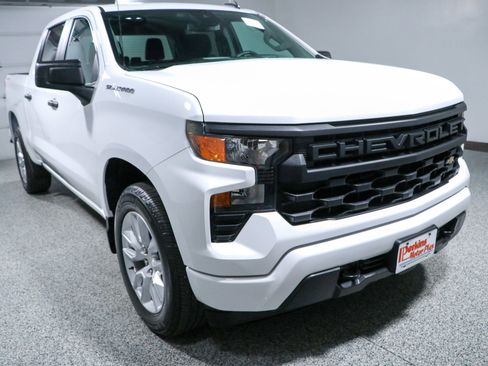 Used 2024 Chevrolet Silverado 1500 Custom AWD/4WD image 5