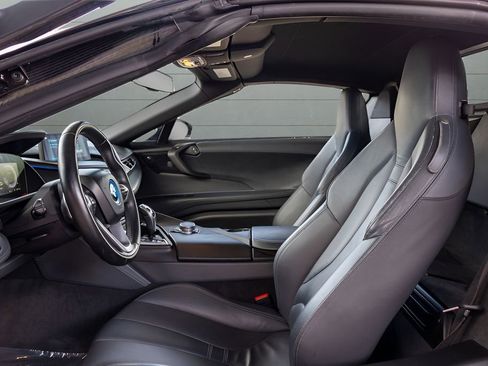 Used 2019 BMW i8 Roadster AWD/4WD image 38