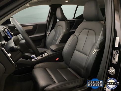 Used 2025 Volvo XC40 B5 Plus image 64