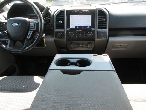 Used 2020 Ford F150 XLT w/ Equipment Group 302A Luxury AWD/4WD image 17