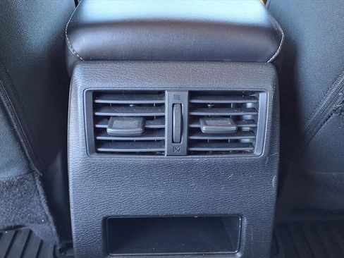 Used 2024 Mitsubishi Outlander ES image 16