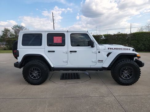 Used 2021 Jeep Wrangler Unlimited Rubicon w/ Xtreme Recon 35" Tire Package image 4