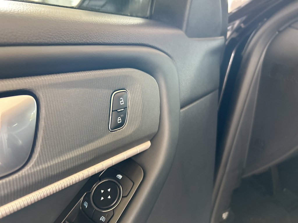 Used 2025 Ford Explorer ST-Line AWD/4WD image 41