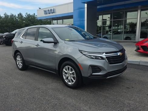 Used 2024 Chevrolet Equinox LT AWD/4WD image 1