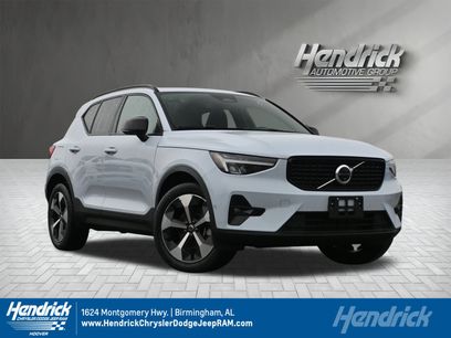 Used 2025 Volvo XC40 B5 Plus