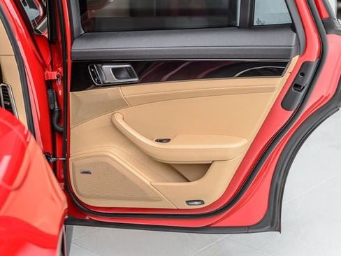 Used 2018 Porsche Panamera 4 image 51