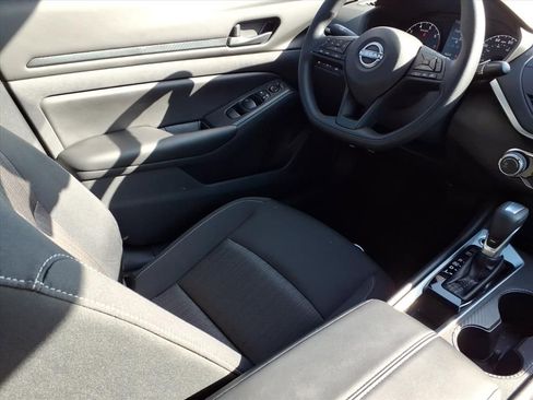 Used 2025 Nissan Altima 2.5 S image 15