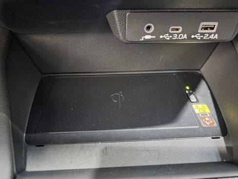 Certified 2025 Subaru Forester Limited w/ Popular Package image 22